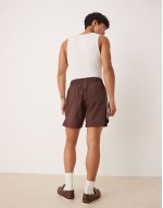 Icon 7 inch quick dry training shorts with zip pockets in black