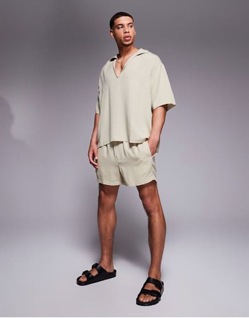 chino short in black