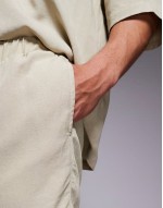 chino short in black