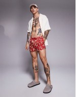 Comfortable swim shorts in mid length in blue