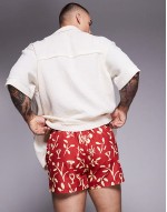 Comfortable swim shorts in mid length in blue