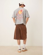 boxy oversized t-shirt with drink graphic in white marl